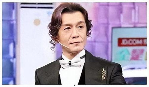 李咏照片年轻,岁月如歌，风华正茂